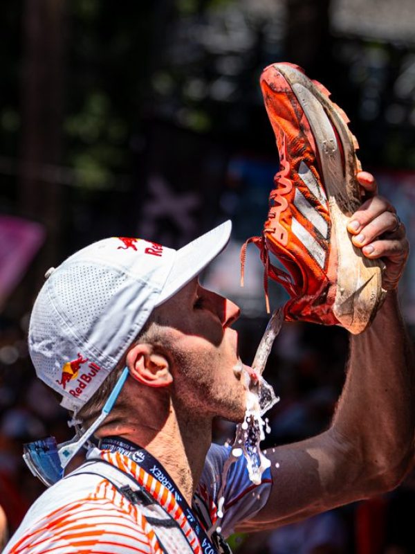 Corredores en la ultra trail Transvulcania 2025, Isla de La Palma